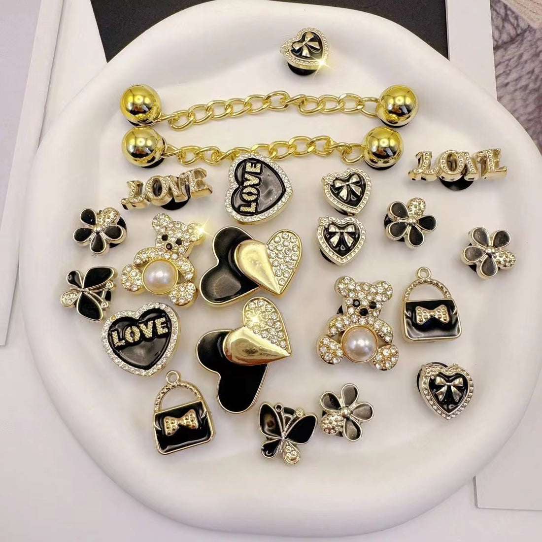 22pcs/Set Removable ABS Accessories Set With Pearls And Rhinestones, Decorated With Hearts, Flowers And Bows, Suitable For DIY Clogs, Sandals And Garden Shoes - Perfect For Valentine's Day And Crafting Projects, Shoe Decorations